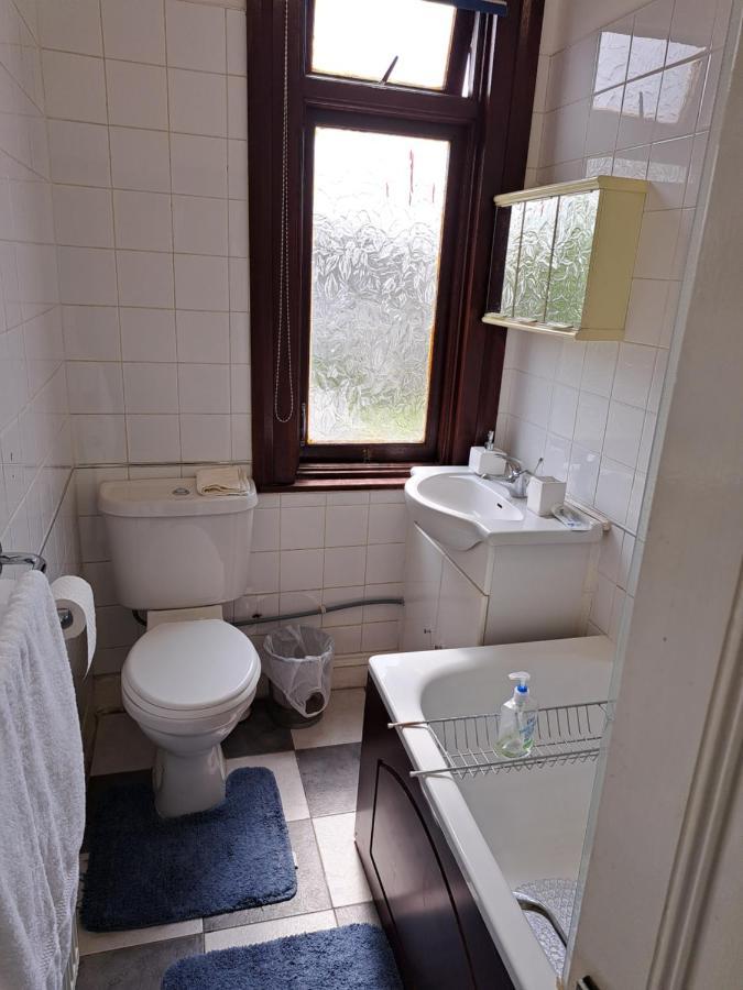 Double Room Available- London Seven Kings Seven Kings Train Station Ilford Buitenkant foto